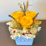Luxury Floral Kit to Arrange a DIY Centerpiece with 3 REAL Preserved Roses, Hydrangea, Lavender and More!